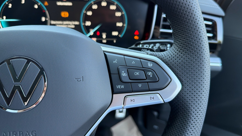 Volkswagen Touareg 3.0 V6 TDI 4Motion 286 Black Edition 5dr Tip Auto Diesel Estate